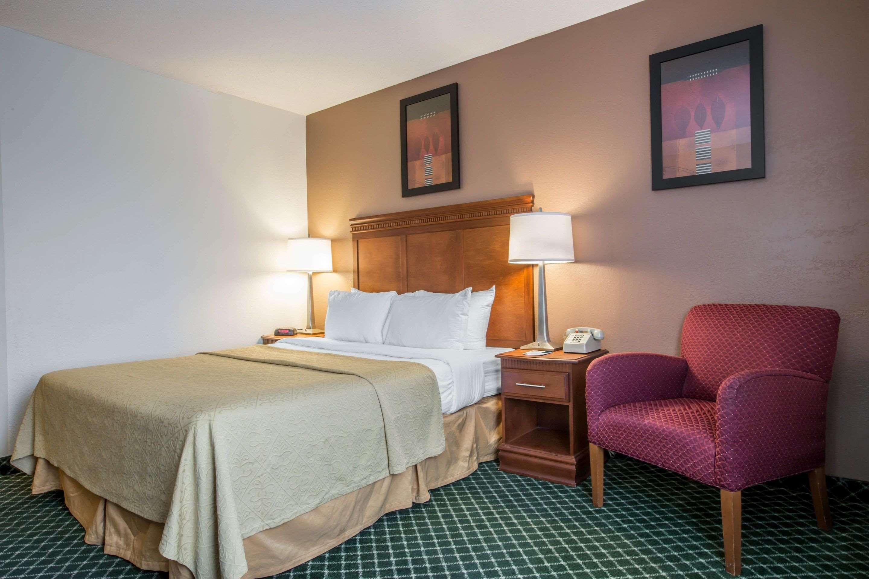 Quality Inn Colchester - Burlington Exterior foto