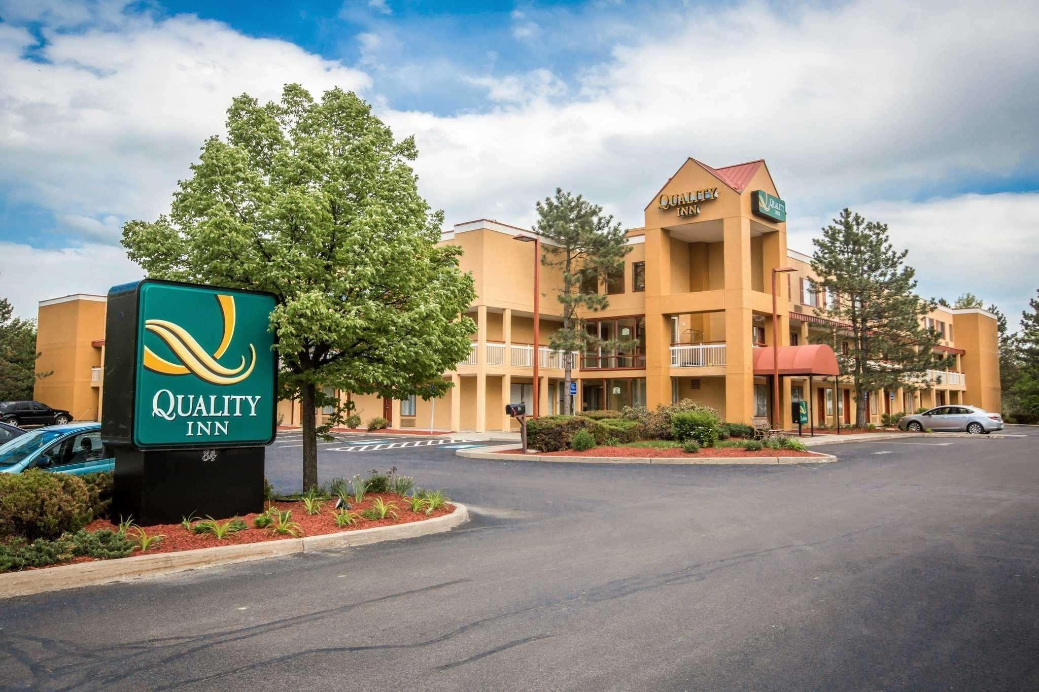 Quality Inn Colchester - Burlington Exterior foto