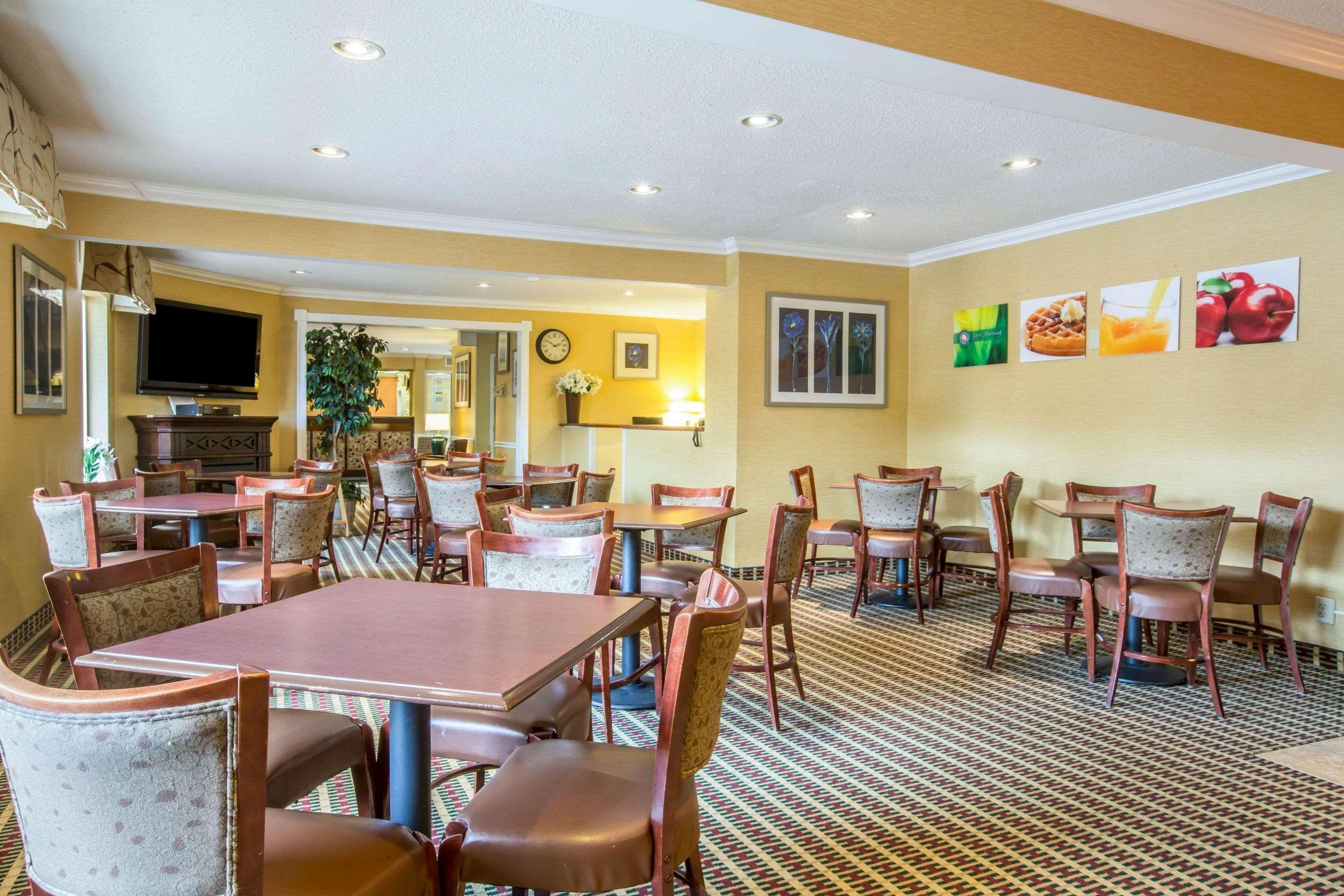 Quality Inn Colchester - Burlington Exterior foto